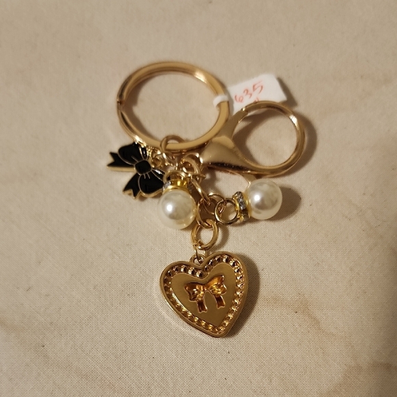 Accessories - Gold Heart Charm Keychain